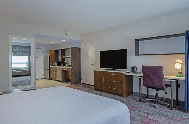 استوديو بسرير كوين مع أريكة، Home2 Suites By Hilton West Edmonton Alberta Canada 4/10