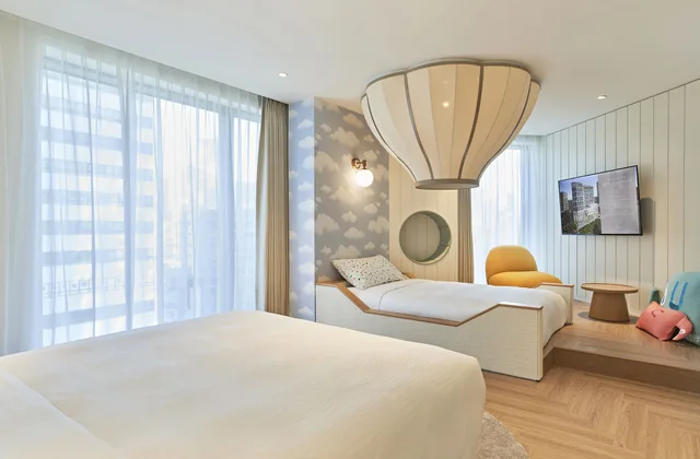 Kids, Deluxe, Twin Beds, 1 Double and 1 Single Bed, City View، Grand Josun Busan 1/2