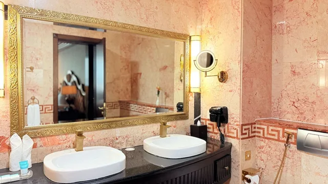 جناح غراند، Sunday Hotel Al Barsha Dubai Mall of the Emirates Formerly Grand Excelsior Al Barsha 5/7