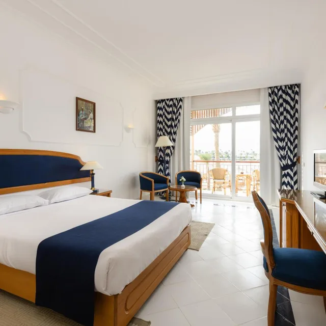 Premium Single Room Garden View, Desert Rose 1/5