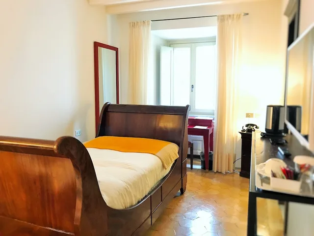 غرفة رومانسية مفردة بسرير فردي، Palazzo Seneca 1/4