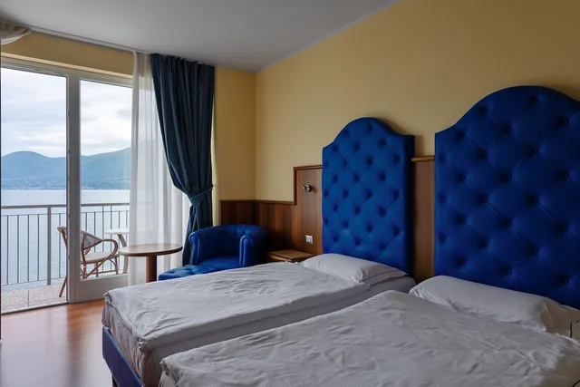 غرفة ديلوكس بسرير مزدوج بإطلالة على البحيرة، Hotel Internazionale 1/10