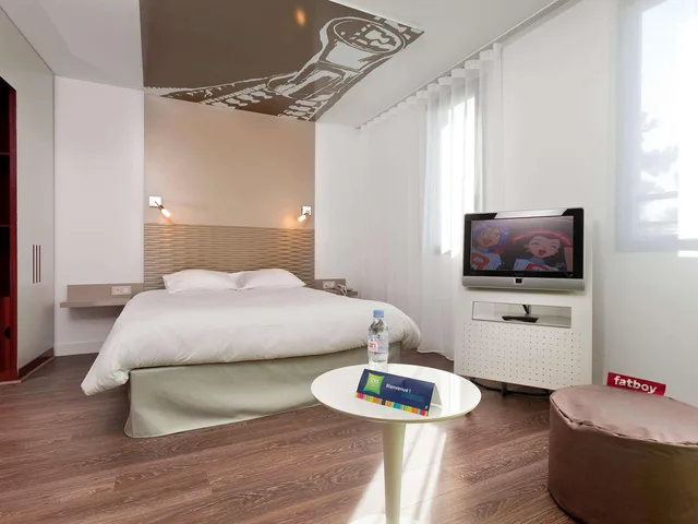 جناح عائلي بسرير مزدوج مع أريكة، Ibis Styles Lille Aeroport 3/10