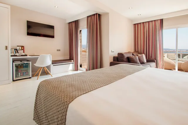 Junior Suite, Studio, Queen Bed, Sea View, Private Pool، Catalonia Majorica 2/5