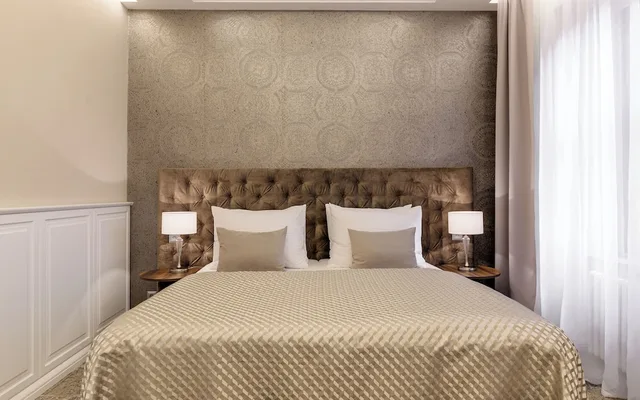 غرفة تنفيذية عائلية بسرير كوين وسريرين منفصلين، Grandhotel Brno 4/7