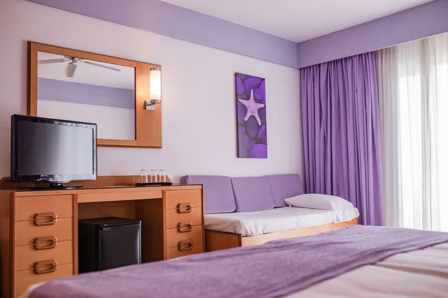 غرفة كلاسيكية ثلاثية بشرفة، Servatur Don Miguel - Adults Only 4/7