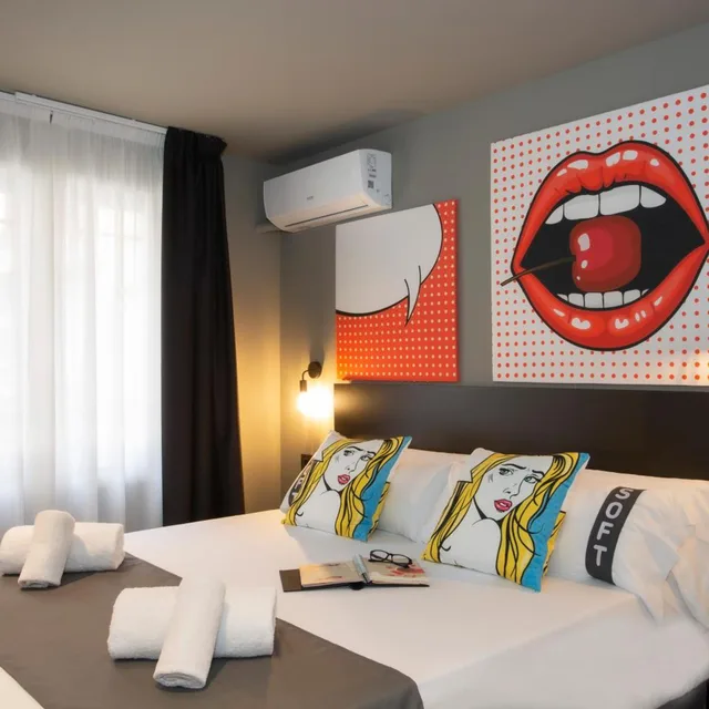 Room, Double or Twin Bed, Street View، Hotel Casual Pop Art Benidorm 1/4