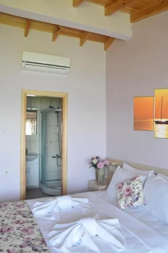 غرفة ديلوكس بسرير مزدوج بإطلالة على البحر، Hotel Mola 1/5