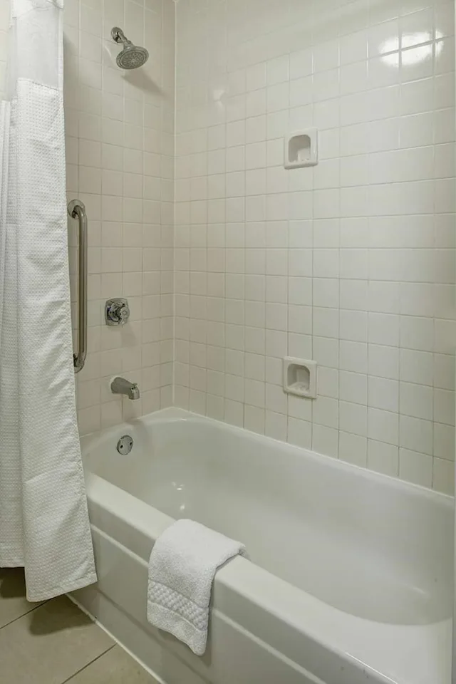 جناح بسرير كينج، AmericInn by Wyndham Brookfield 3/3
