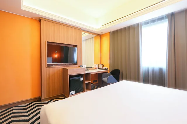 غرفة بريميير سوبيريور بسرير كينج، Java Paragon Hotel And Residences 2/5