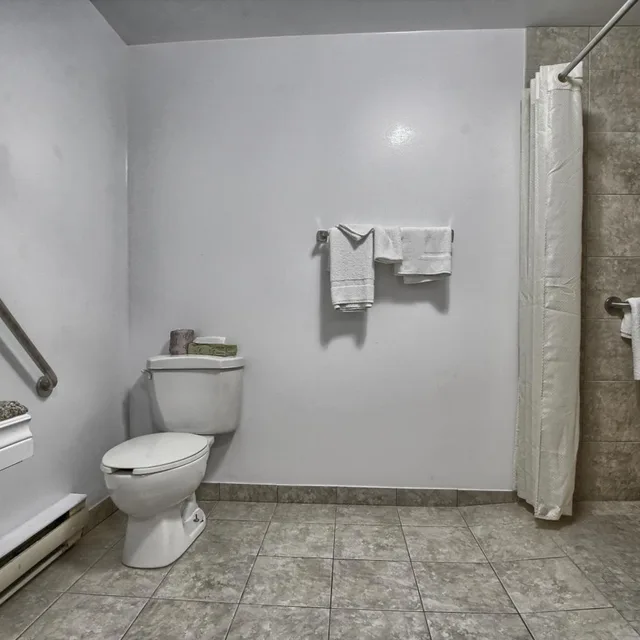 غرفة بسريرين كوين، Motel6 Windsor ON 7/7