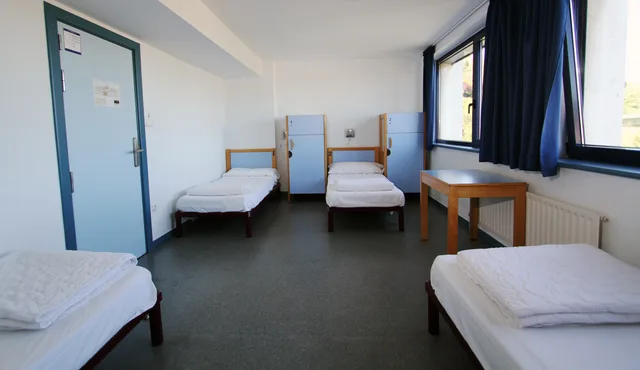 Mixed Dorm, 4 People، Bilbao Aterpetxea Hostel 1/2