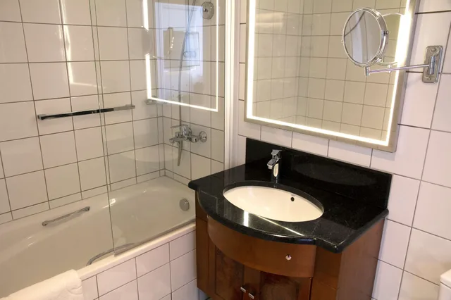 Collection, Twin Beds, Old Town View، Radisson Collection Astorija Hotel, Vilnius 7/10