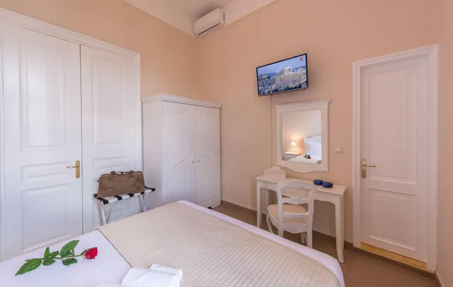 غرفة سوبيريور بسرير مزدوج بإطلالة على المتنزه بشرفة، Palladian Home 6/8