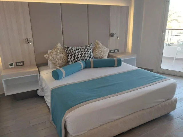 غرفة سوبيريور بسرير كينج وسريرين منفصلين، Jaz Palmariva Beach 1/1