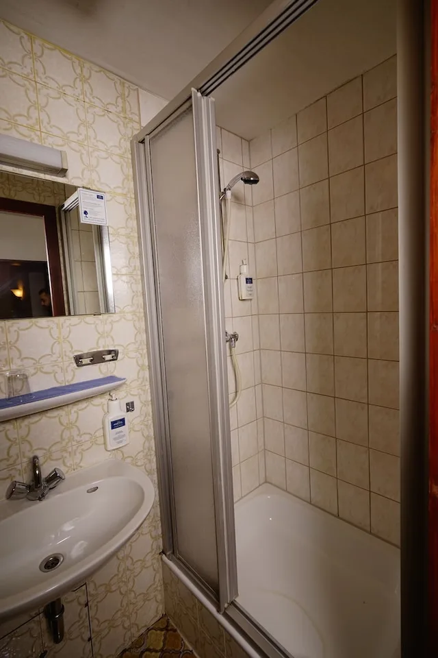 غرفة مفردة، MD-RABE'S HOTEL KIEL 5/6