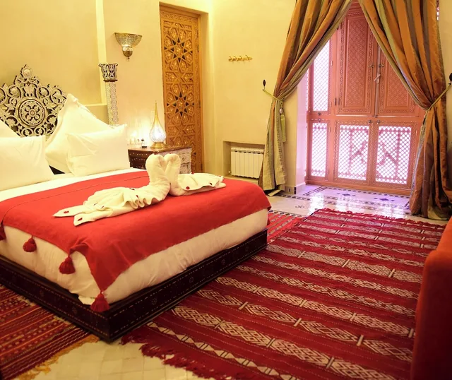 غرفة جونيور بسرير كينج وسرير فردي، Riad Diamond of Marrakech 5/10