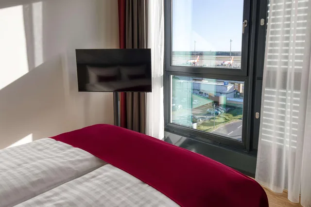 غرفة سوبيريور بسرير مزدوج، IntercityHotel Berlin Airport BER Terminal 1+2 3/8