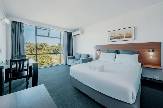 غرفة قياسية بسرير كوين، The Select Inn Ryde 1/6
