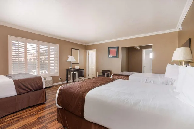 جناح بسريرين مزدوجين، Americas Best Value Inn & Suites Anaheim Convention Center 2/5