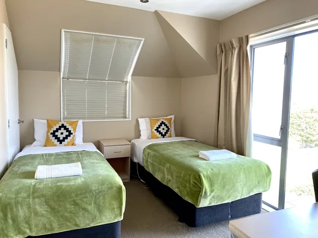 بنتهاوس عائلي بسرير كوين وسريرين كينج بـ3 غرف نوم، Alpha Motel Luxury Apartments 3/9
