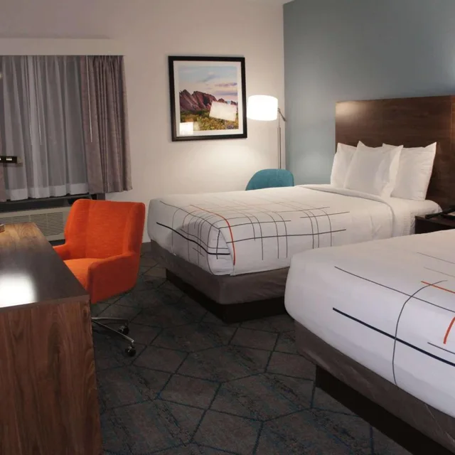 غرفة ديلوكس بسرير كوين لذوي الإعاقة، La Quinta Inn & Suites by Wyndham Littleton 1/4