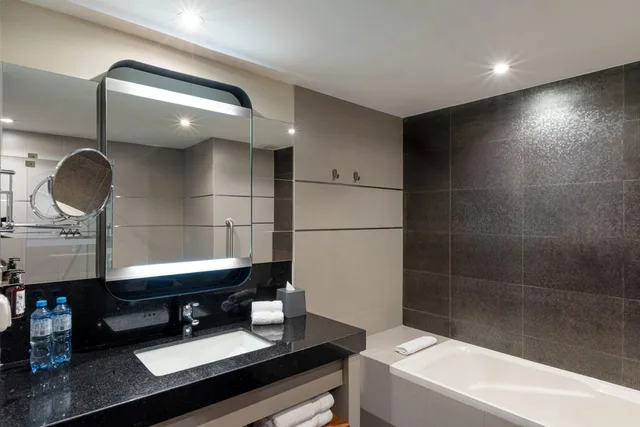 Premium, 2 Queen Beds, City View, Crowne Plaza Lima 3/3