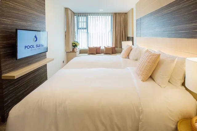 جناح بسرير كينج بشرفة، Pool Suite Chiang Mai 1/4