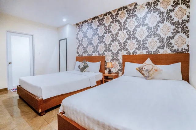Superior, Triple, No Window, C'Lavie Hotel - Saigon Airport Hotel 1/1