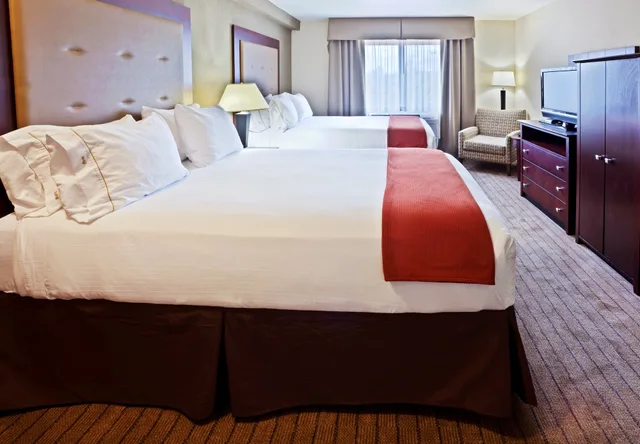 غرفة قياسية بسريرين كوين لذوي الإعاقة، Holiday Inn Express Portland South - Lake Oswego 2/5