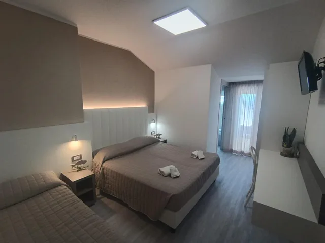 غرفة سوبيريور ثلاثية بإطلالة على البحر، Hotel Cannes 1/7