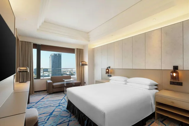 جناح كلوب بغرفة نوم واحدة، Renaissance Shanghai Caohejing Hotel 2/3