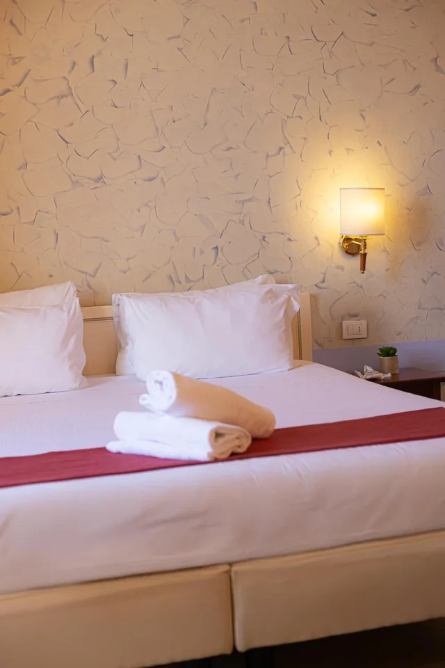 غرفة ديلوكس بسرير مزدوج أو سريرين منفصلين بإطلالة على البحيرة بشرفة، Hotel Pallanza 10/10