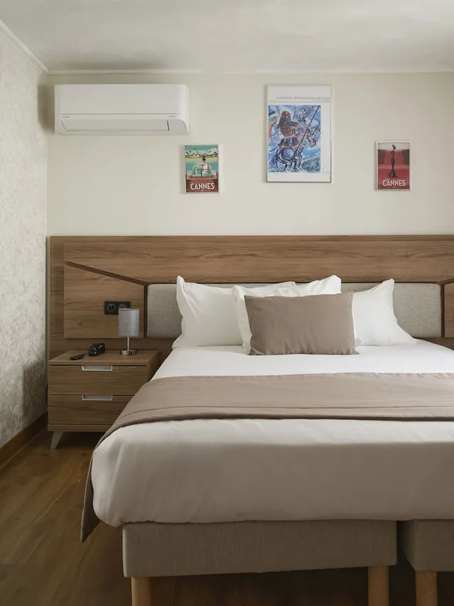 غرفة ثلاثية بسرير مزدوج وسرير فردي، Hotel Des Congres Et Festivals 3/10