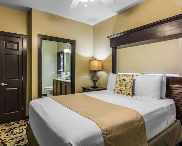 جناح بسرير كوين مع أريكة لذوي الإعاقة، Bluegreen Vacations Parkside Williamsburg, an Ascend Collection Resort 1/4