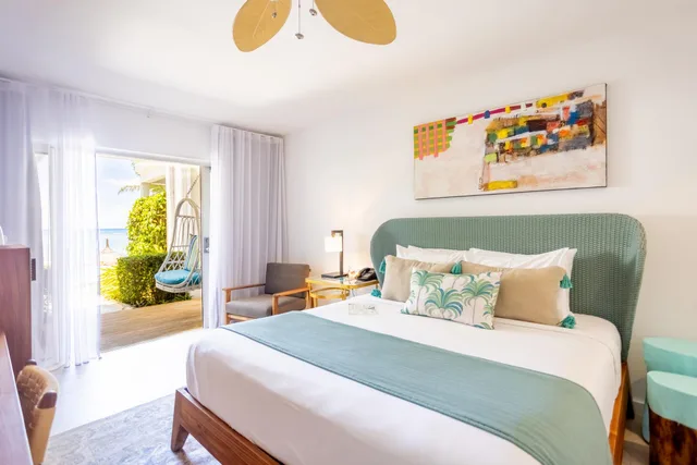 Deluxe, Queen Bed, Beach Front، Seapoint Boutique Hotel - Adults Only 2/2