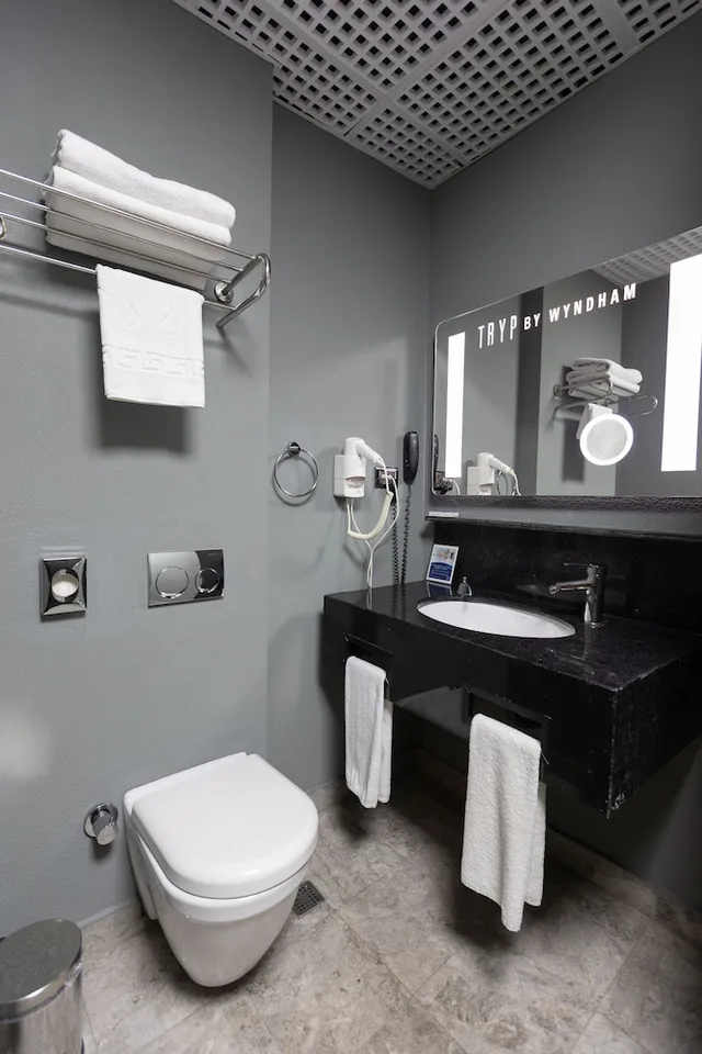 Room, 3 Beds, Tryp By Wyndham Istanbul Sancaktepe 8/9