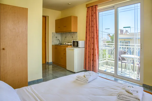 Double Room Economy, Alia Luxury Suites and Spa 3/4