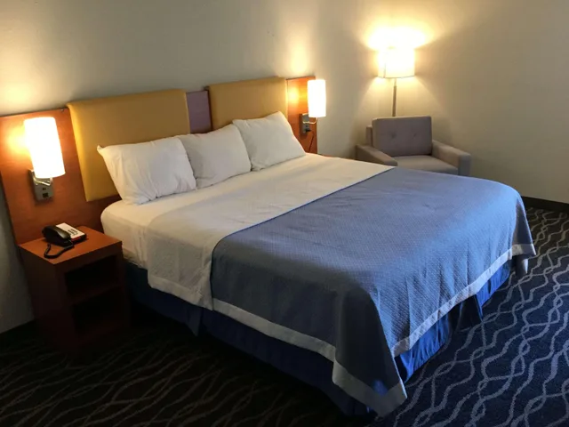 جناح استوديو بسرير كينج، Days Inn & Suites By Wyndham Cincinnati North 1/1