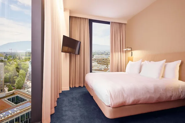 شقة بسرير كينج وسرير كوين بغرفتي نوم مع أريكة، Adina Apartment Hotel Geneva 2/6