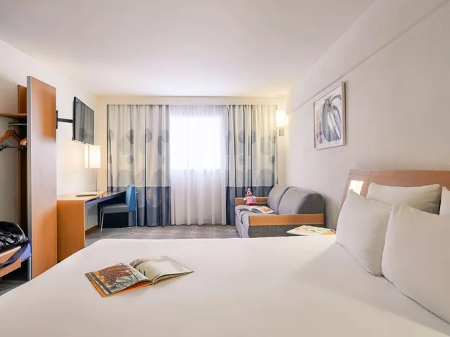 غرفة سوبيريور بسرير مزدوج مع أريكة، Novotel Paris 13 Porte d Italie 1/10