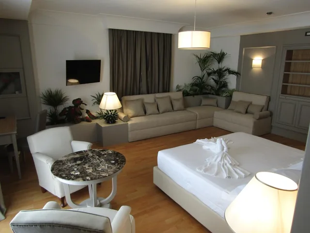 جناح بشرفة، Hotel Marechiaro 1/5
