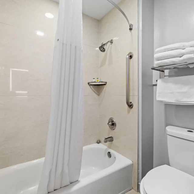 Room, 2 Queen Beds, Hotel Skye San Bruno 6/10