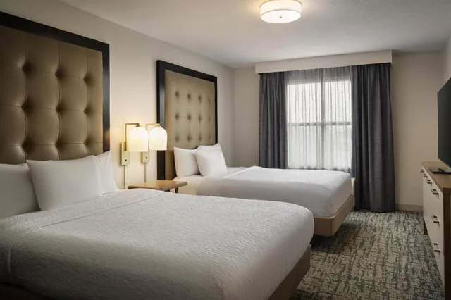 2 Bedrooms, Suite, King Bed, 1 King or 2 Queen Beds, 2 Queen Beds, Sofa, Accessible، Homewood Suites By Hilton Daytona Beach Speedway-Airport 4/7