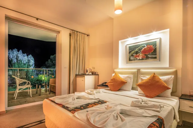 غرفة ديلوكس بسرير مزدوج بإطلالة على الحديقة، Tropical Deluxe Hotel 3/5