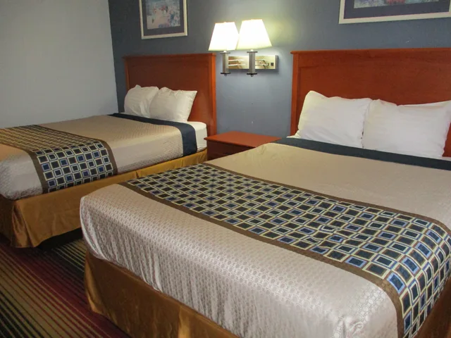 غرفة بسريرين كوين، Travelodge by Wyndham Spirit Lake/Okoboji 2/5