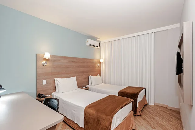 غرفة قياسية بسريرين منفصلين، Slim Hotel Curitiba Alto da XV 1/5