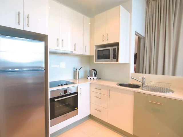 Oaks Melbourne on Lonsdale Suites، Melbourne City Centre، ملبورن 49/71
