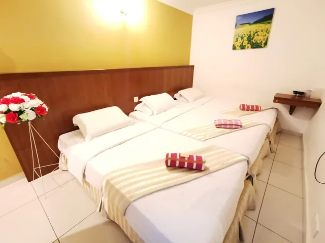 غرفة قياسية ثلاثية بثلاثة أسرّة، Sunderland Motel 1/4
