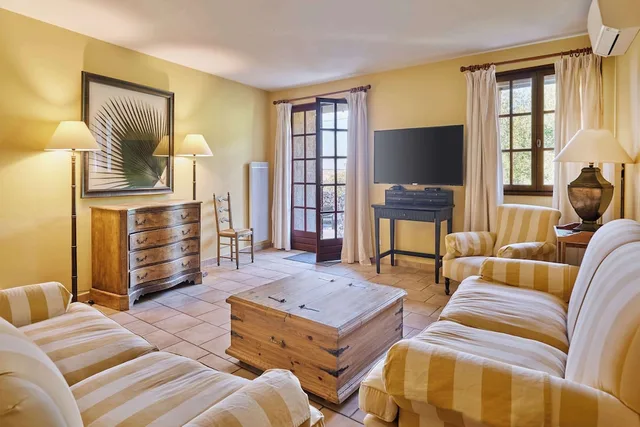 Apartment, King Bed, 3 Beds, Valley View, Garden Area، La Bastide du Calalou Hotel Spa, BW Premier Collection 5/10